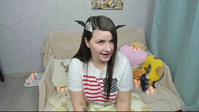 Snapshot of LineraPitts chatting on October 31, 1:48 pm LineraPitts online show from October 31, 1:48 pm