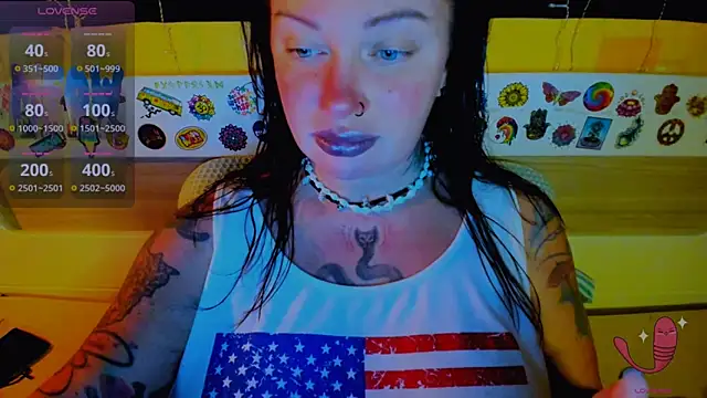 EllieOz online show from October 12, 3:58 pm