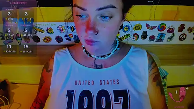 EllieOz online show from September 27, 5:42 pm