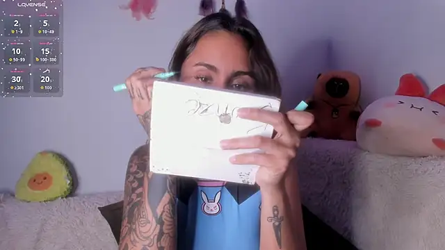 Violette-Ramirez01 online show from January 15, 1:00 am