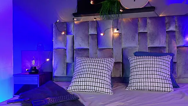 nahomi campbell online show from September 15, 7:43 pm