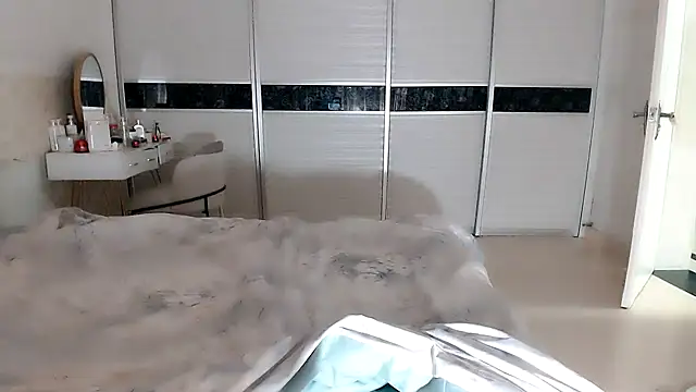 -Lucky Girl online show from October 9, 1:26 pm