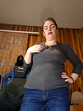 Jassiundich2 online show from April 1, 8:39 pm