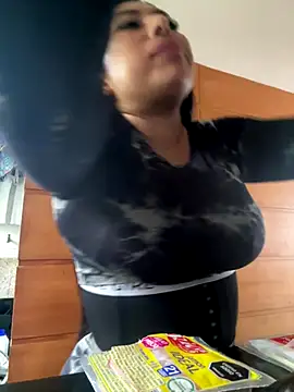 emmyjhonson07 online show from September 18, 2:48 pm