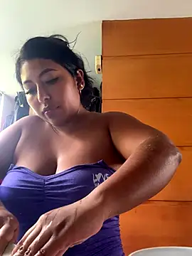 emmyjhonson07 online show from September 30, 2:12 pm