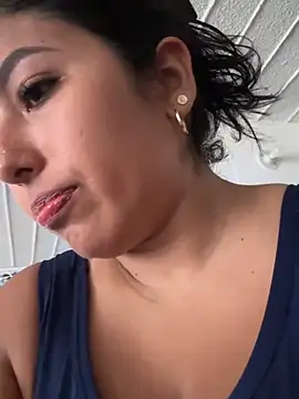 emmyjhonson07 online show from April 9, 11:48 am