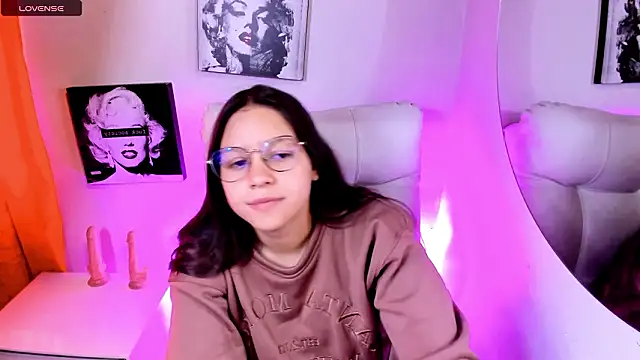 SamanthaRoldaan online show from March 16, 3:27 pm