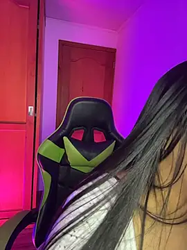 leila 22 online show from October 25, 8:22 am