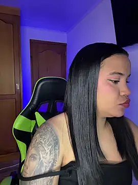 leila 22 online show from April 5, 8:02 am