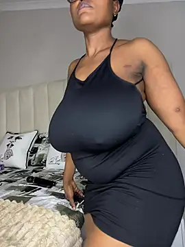 Bustygoddess32 online show from March 7, 2:51 am