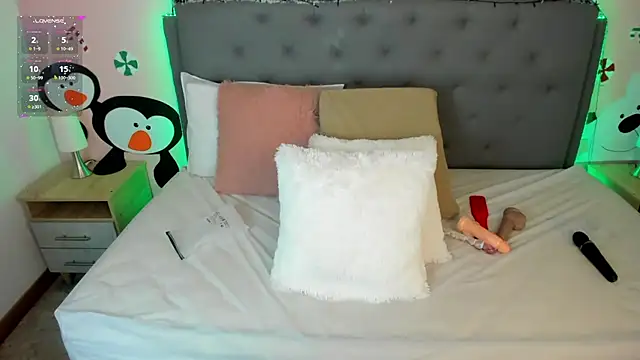 julieth love  online show from January 8, 1:48 pm