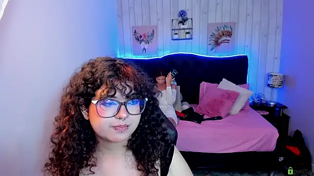 julieth love  online show from November 8, 3:39 pm