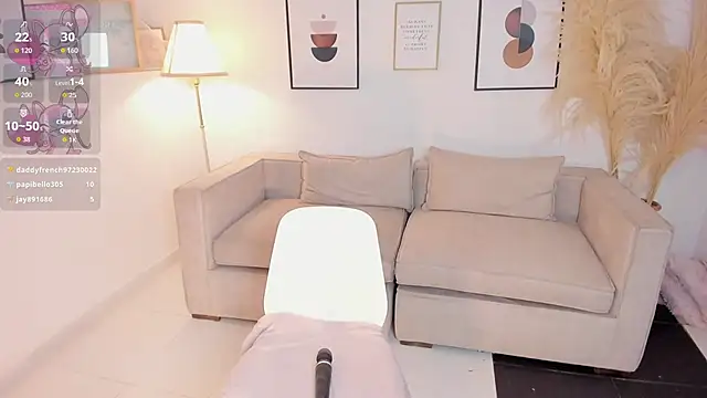 Snapshot of Kim_ev chatting on September 28, 6:31 am Kim ev online show from September 28, 6:31 am