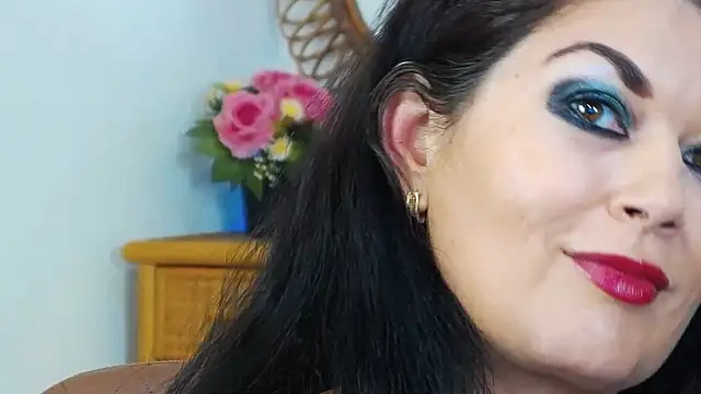 Snapshot of EllenGrace chatting on October 14, 7:33 am EllenGrace online show from October 14, 7:33 am