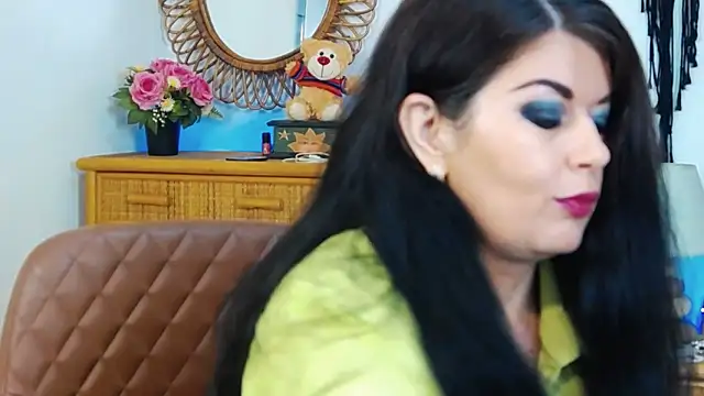 Snapshot of EllenGrace chatting on October 17, 7:55 am EllenGrace online show from October 17, 7:55 am