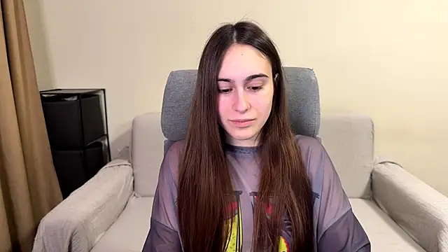 AliceKolltt online show from April 1, 7:11 pm