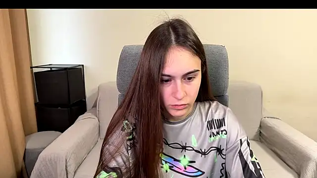 AliceKolltt online show from December 4, 11:45 am