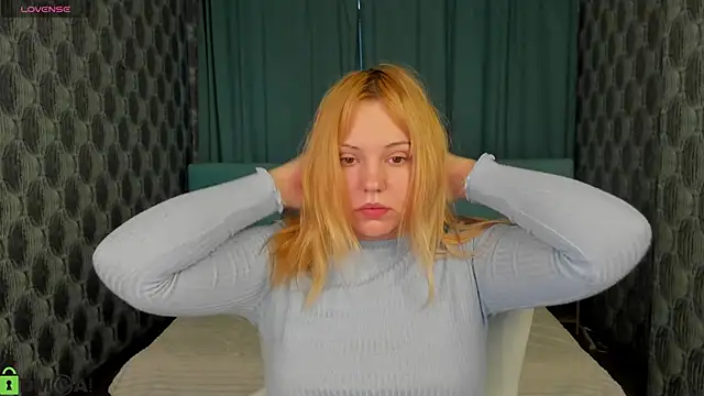 Stacy Luv online show from September 13, 1:02 am