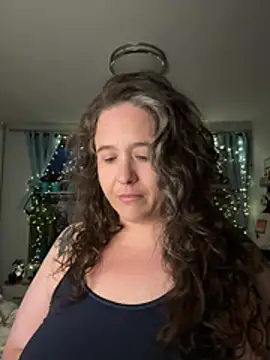 sylviahhh online show from July 10, 8:59 am