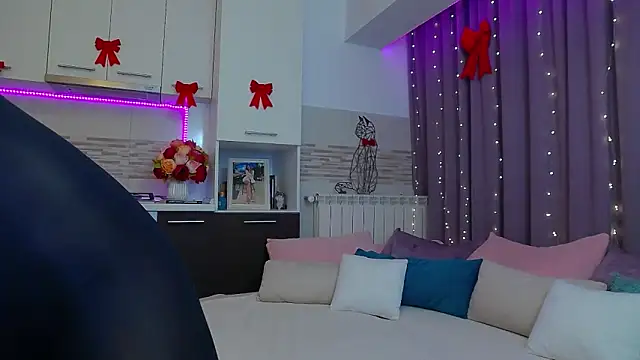 AyanaJoy online show from December 4, 11:38 pm