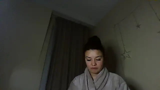 Linusya online show from February 1, 3:22 pm