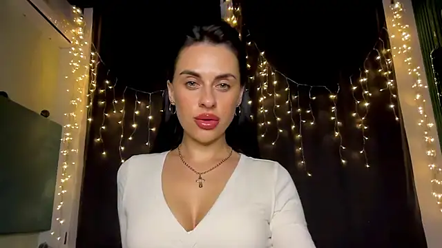 MariaValverdeee online show from May 11, 6:27 pm