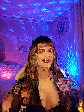 Luna Kitanna online show from March 1, 6:40 pm