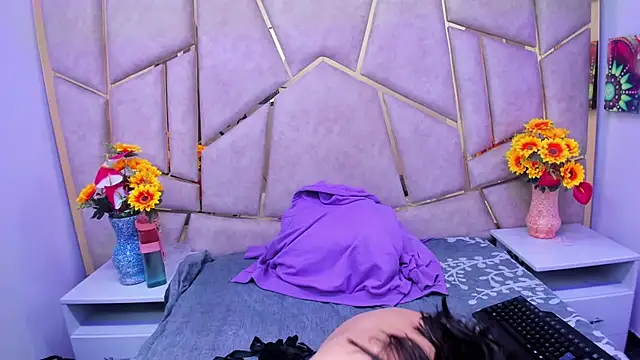 Kloe Candy1 online show from November 28, 4:37 am