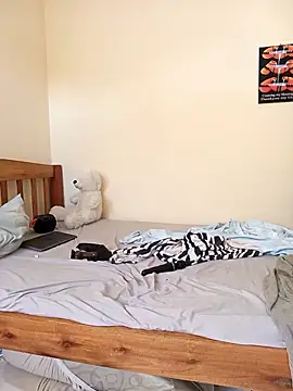 Horny wifey254 online show from December 15, 12:54 pm