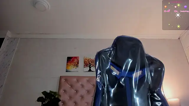 paulinasaeEnz online show from April 17, 2:08 pm