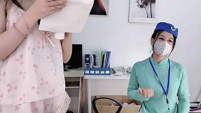 Mono-Stewardesss online show from February 5, 4:32 pm