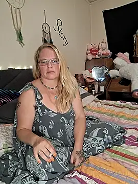 Toybox13 Pika online show from September 14, 11:24 pm