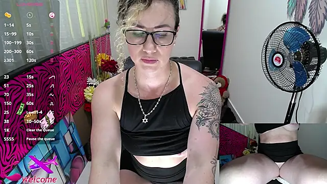 ViickySexy online show from March 22, 7:53 pm