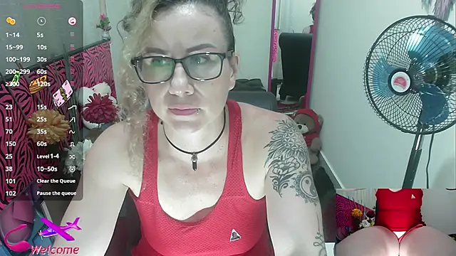 ViickySexy online show from September 25, 8:06 pm