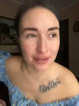 Roxana Bell online show from March 4, 2:34 pm