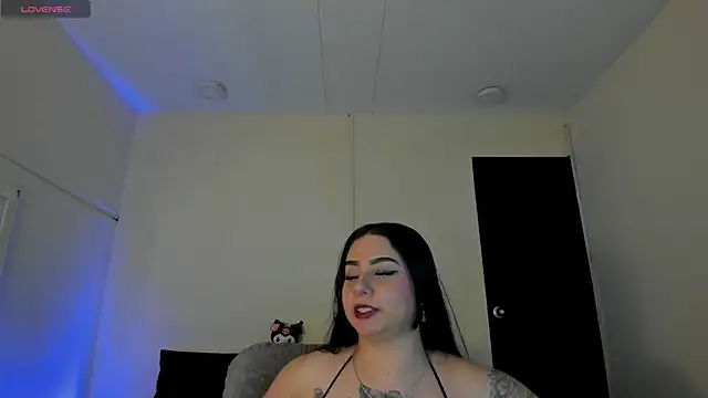 liily moore online show from October 22, 7:02 am