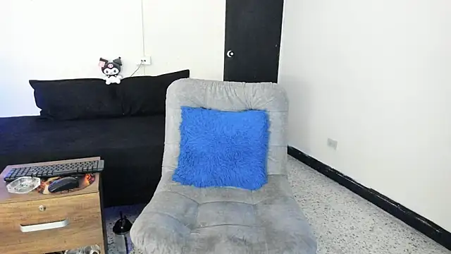 liily moore online show from September 28, 7:36 am