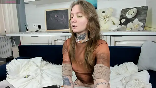 Mary Xextra online show from April 17, 9:33 am