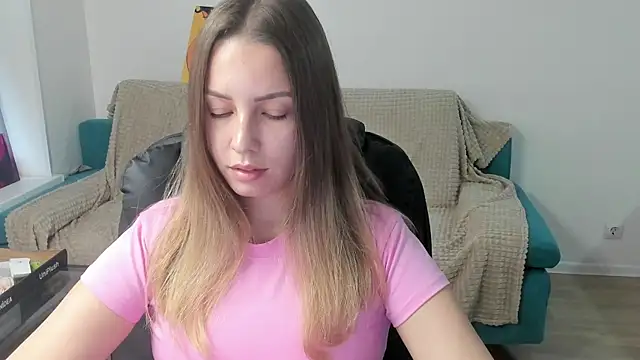 Mia shy1 online show from December 3, 11:34 am