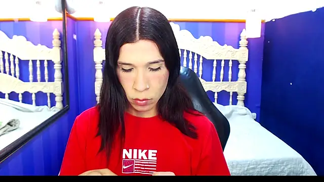 Snapshot of SaraSofia44 chatting on October 4, 5:17 pm SaraSofia44 online show from October 4, 5:17 pm