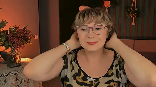 sugar vivien online show from October 9, 1:37 pm