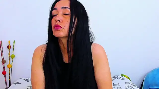 HorniestMilf online show from March 26, 8:54 pm