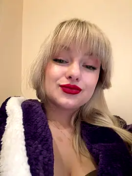 Snapshot of Blonde20 chatting on October 21, 10:36 pm Blonde20 online show from October 21, 10:36 pm