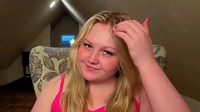 PhatAssBlond online show from May 18, 10:38 pm