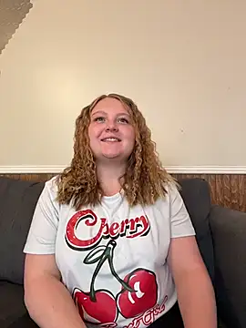 PhatAssBlond online show from October 31, 5:39 pm