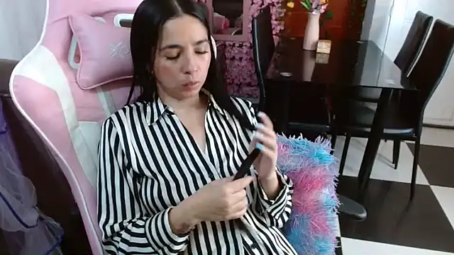 kendall all4u online show from April 7, 3:08 am