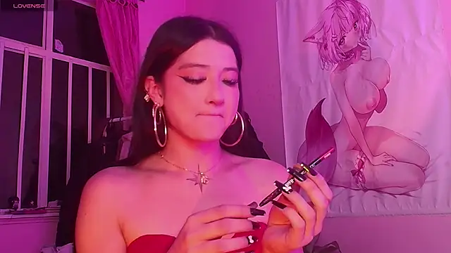 Snapshot of moonfiredancer chatting on October 17, 3:54 am moonfiredancer online show from October 17, 3:54 am