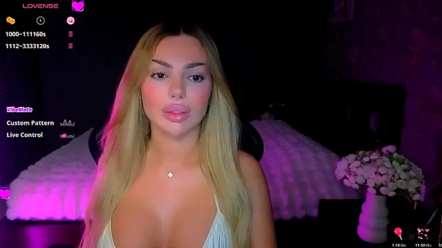 babyleilaa online show from April 10, 8:48 pm