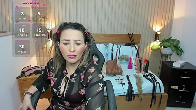 luciana ballesteros  online show from September 18, 12:37 pm