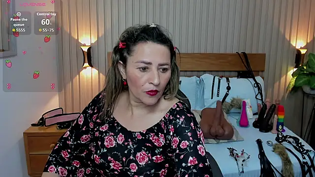 luciana ballesteros  online show from September 23, 1:53 pm